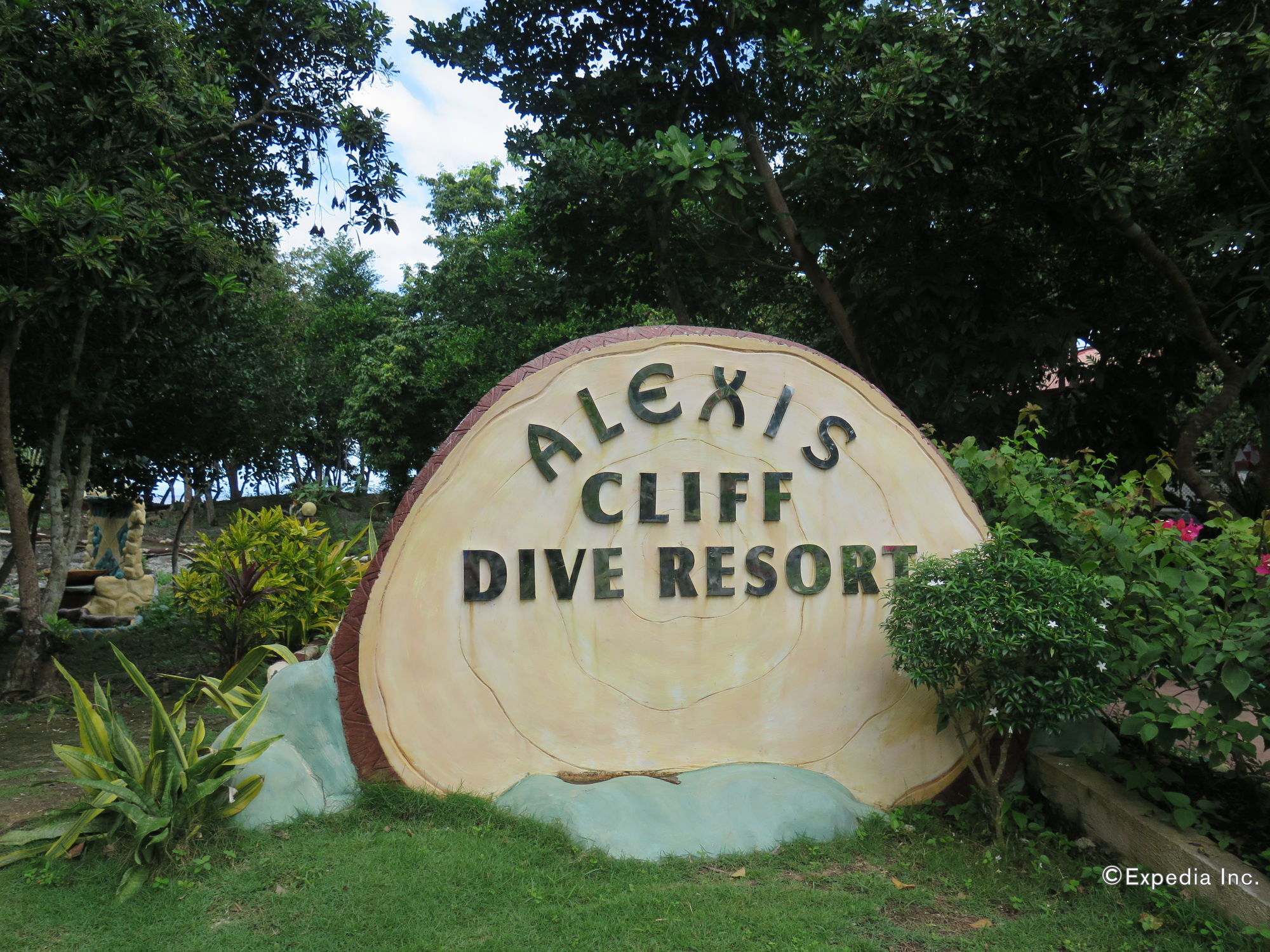 Alexis Cliff Dive Resort Panglao Exterior photo